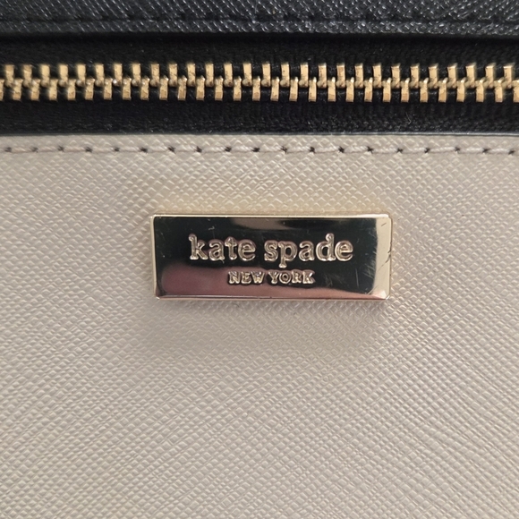Kate Spade Navy Blue and Cream Wristlet - Picture 5 of 5